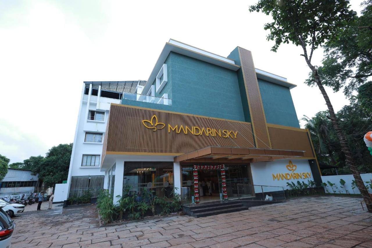 Hotel Mandarin Sky Kannur Esterno foto
