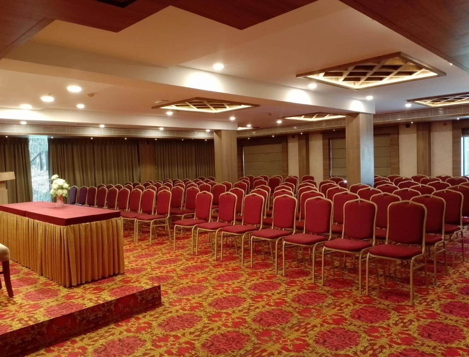 Hotel Mandarin Sky Kannur Esterno foto