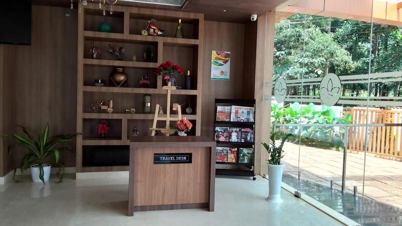 Hotel Mandarin Sky Kannur Esterno foto